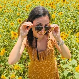 Meet your Posher, Bruna